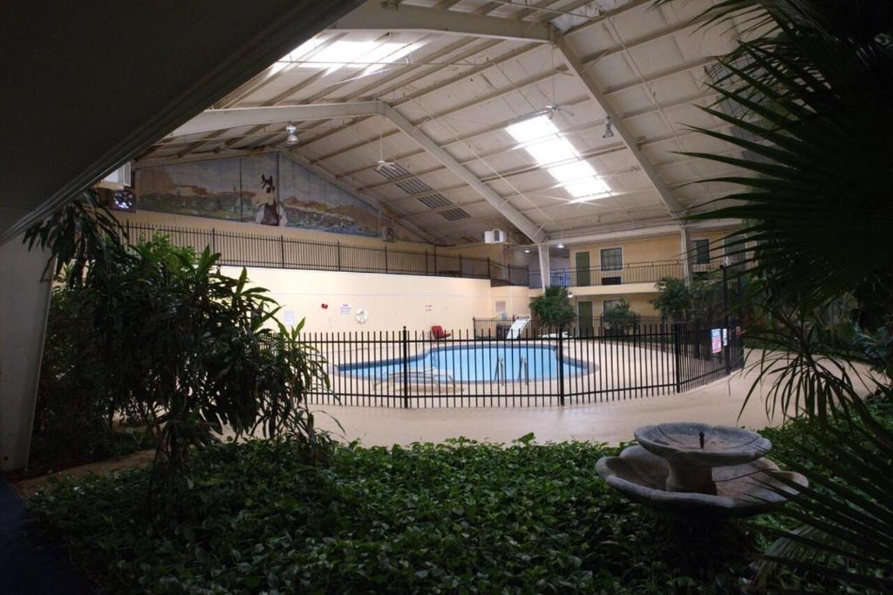 Econo Lodge Елк-Сіті Екстер'єр фото