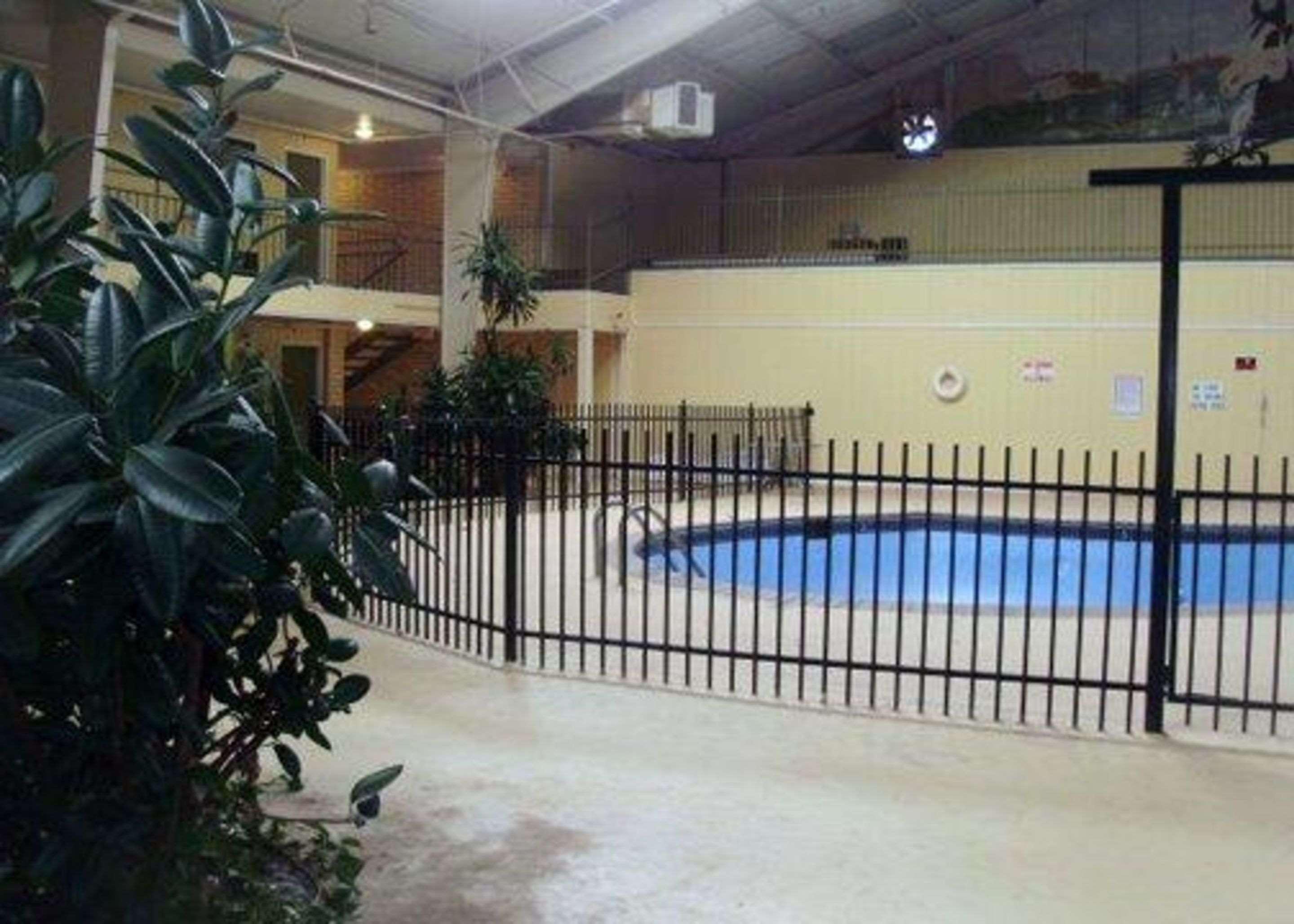 Econo Lodge Елк-Сіті Екстер'єр фото